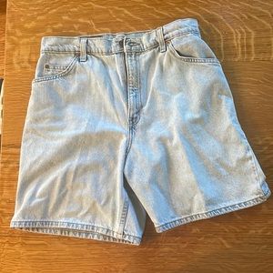 Vintage90s Levi’s Orange Tab relaxed fit High Waist Denim Bermuda Shorts